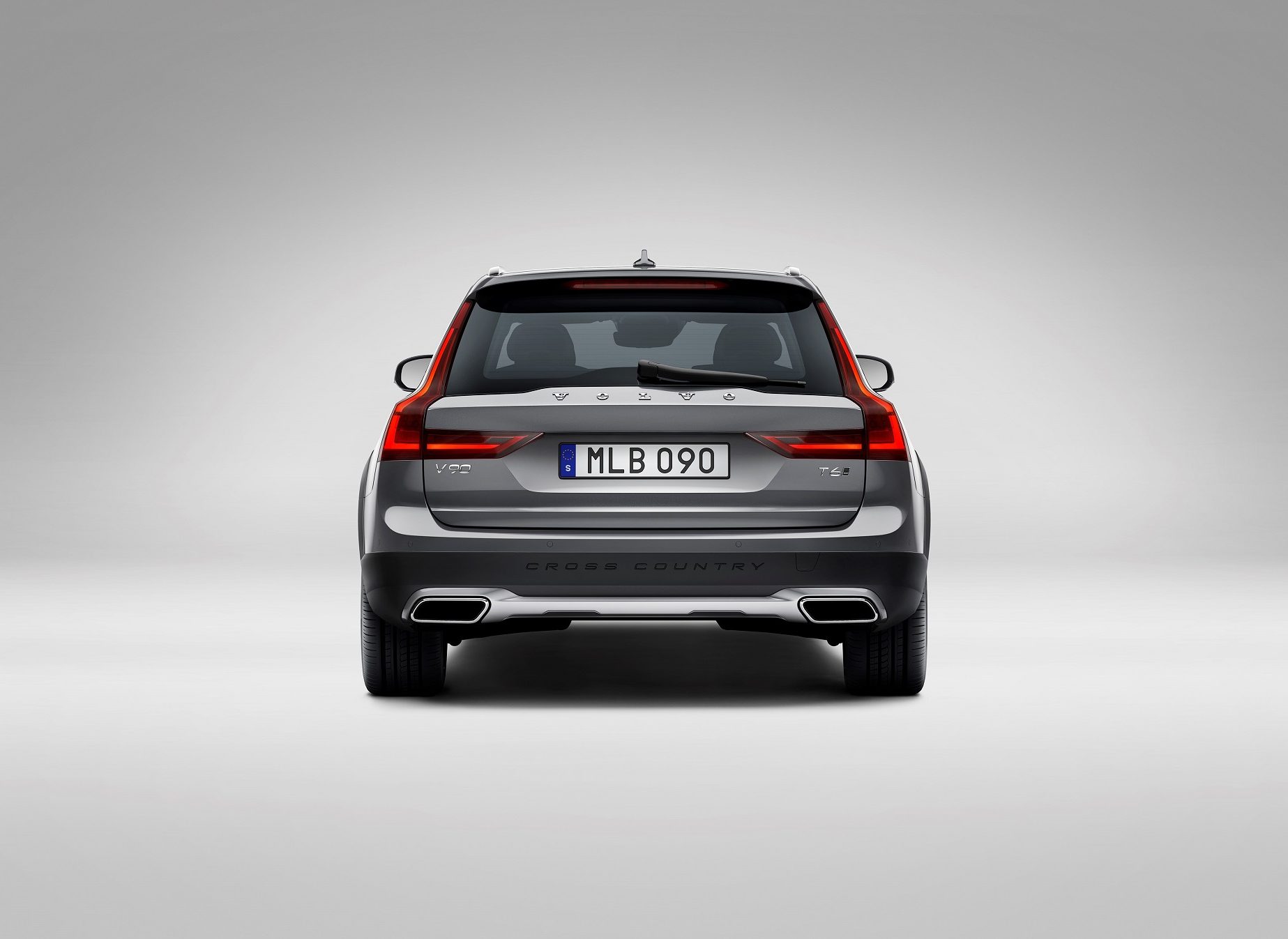 New Volvo V90 Cross Country Studio